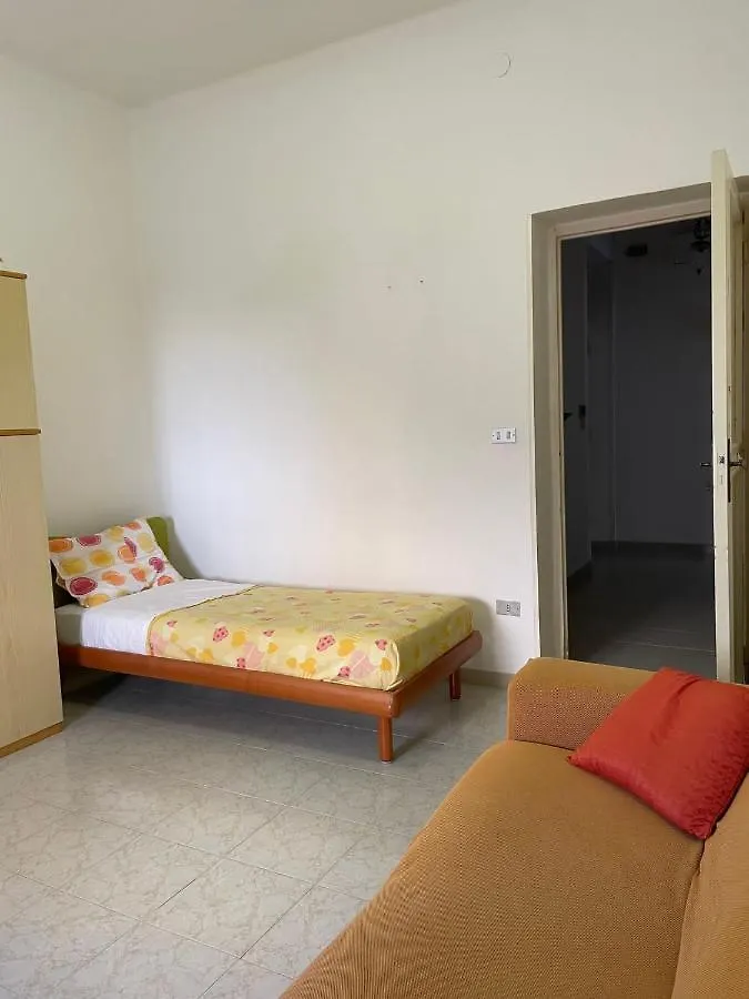アパート Rm'S Guesthouse ブリンディジ イタリア