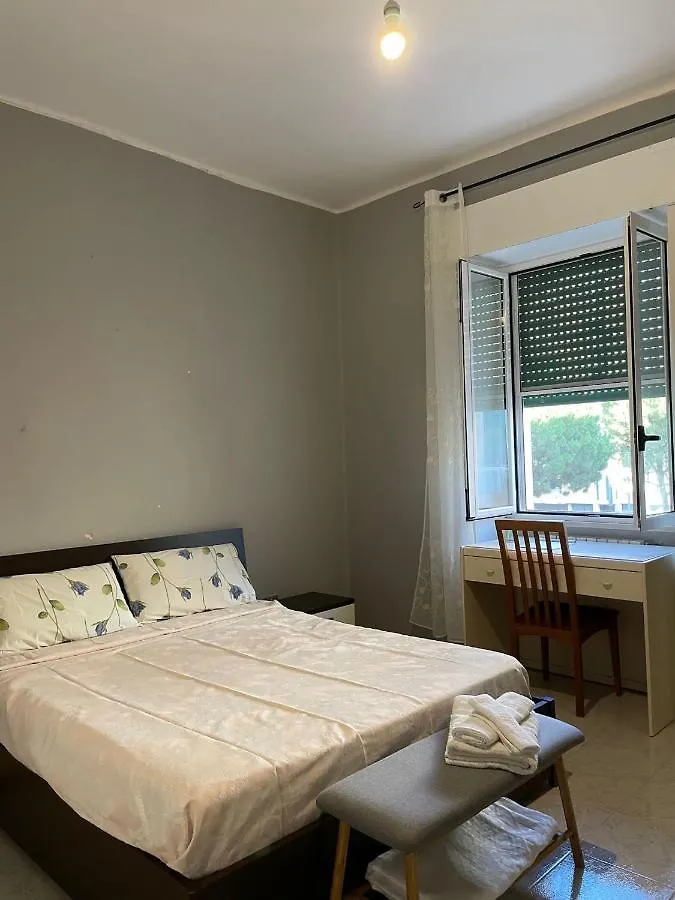 Rm'S Guesthouse ブリンディジ